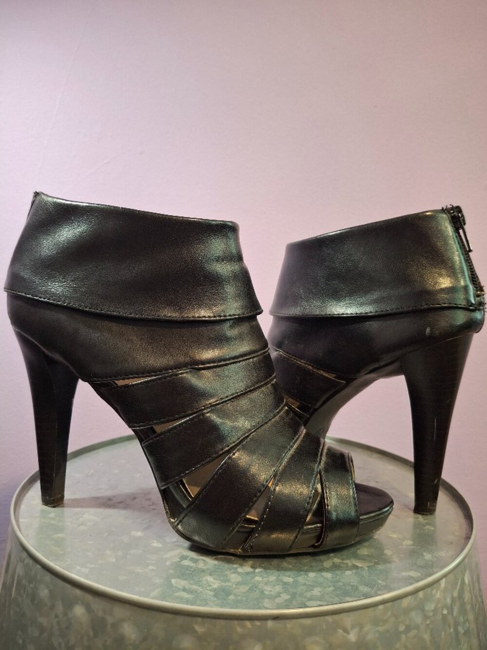 Mossimo Strappy Peep Toe 4" Heel Booties - Sz 8 - Black